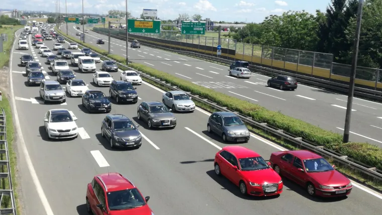Nove cestarine i kilometarske kolone na hrvatskim autocestama: i na&scaron; reporter zapeo na kritičnim točkama!