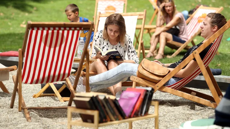 Na Zrinjevcu otvoren kulturno zabavni spektakl 'More knjiga'