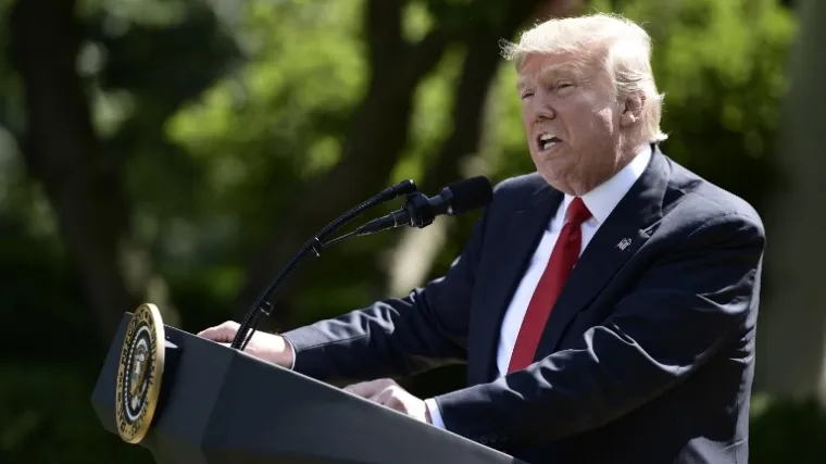 Trump ponudio pomoć smrtno bolesnoj britanskoj bebi