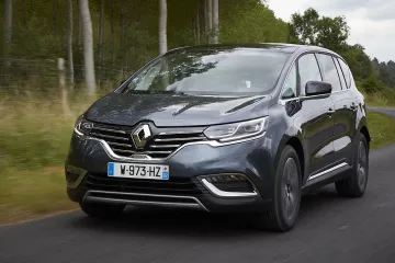 NOVA BOJA, NOVI NAPLATCI... Mnogo je toga novog na Espaceu, no najveća je novost ispod poklopca motora