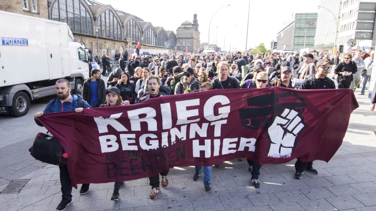 Tisuće prosvjednika se slijeva u Hamburg, a čelnicima G20 poručuju: 'Dobrodo&scaron;li u pakao'