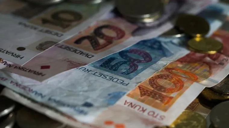 Na istoku su najniže, a najviše u Zagrebu, dok žene i dalje zarađuju manje od muškaraca