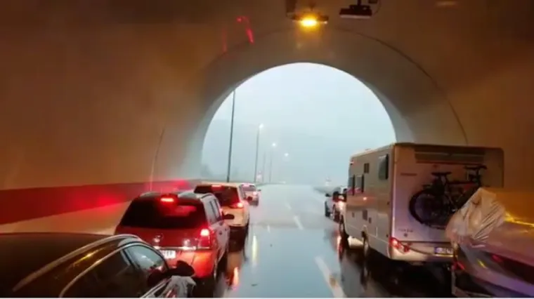 Sakrili se u tunel od tuče, ali i blokirali vatrogasce koji su i&scaron;li na intervenciju