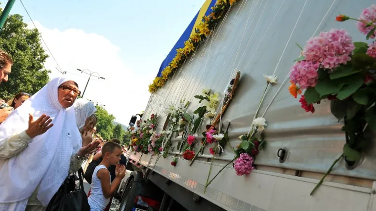 Ispraćeni posmrtni ostaci 71 žrtve, najmlađem ubijenom bilo je tek 15 godina