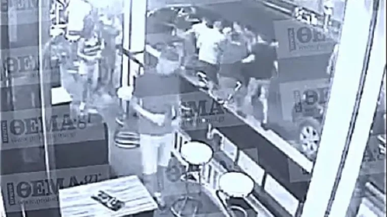 Objavljena snimka brutalnog zločina zbog kojeg su u Grčkoj uhićena &scaron;estorica Srba