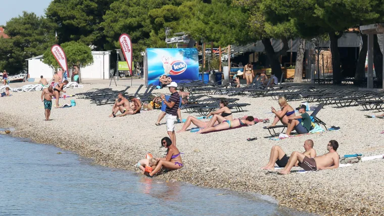 Britanac u nudističkom kampu snimao obnaženu djecu: policija ga privela i određen mu je istražni zatvor