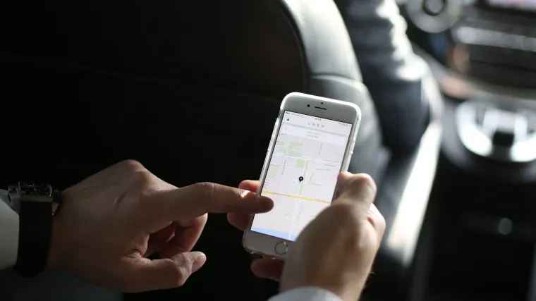 Vozač Ubera u Splitu proslijedio broj turistkinje prijatelju: ovaj joj ponudio besplatnu kartu za brod, ručak i sladoled