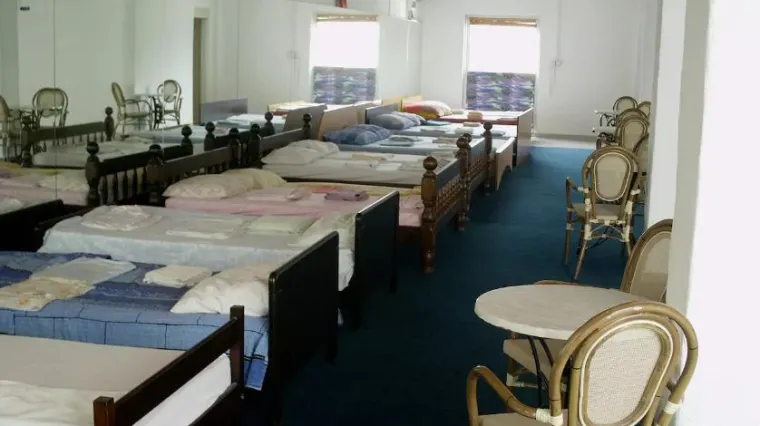 Splićanin nudi smje&scaron;taj za partijanere s Ultre: u dnevni boravak nagurao čak 16 kreveta!