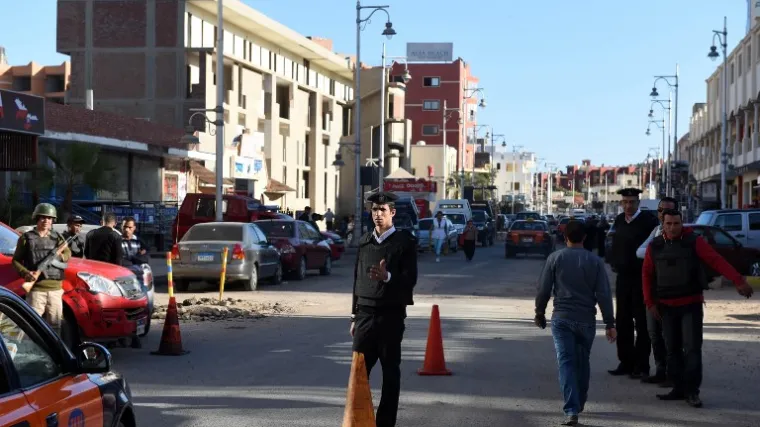 Doplivao do obale pa nožem ubadao ljude, ubijene dvije Njemice