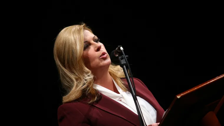 Kolinda Grabar Kitarović: 'Vojsku je trebalo poslati ranije na požari&scaron;te!'