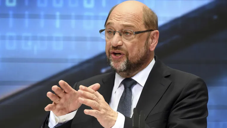 'Kriza solidarnosti': Schulz prijeti rezanjem EU fondova za zemlje koje neće migrante