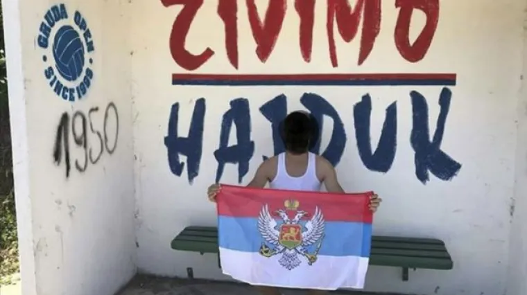 Grobari i Delije obru&scaron;ili se na simbole Hajduka