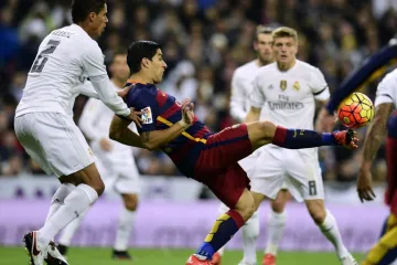 Uhićeno desetak osoba, čelnik Španjolskog saveza završio u lisicama