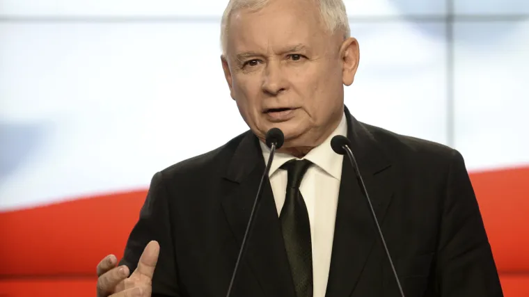 Incident u poljskom parlamentu: Kaczynski optužio oporbu da je 'uni&scaron;tila, ubila' njegova brata blizanca