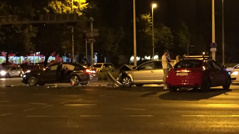 Na križanju Heinzelove i Branimirove sudarila se dva automobila