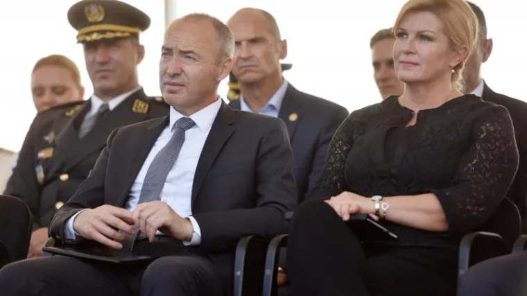 Jesu li zakopali ratnu sjekiru?