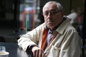 Preminuo književnik Zvonimir Majdak