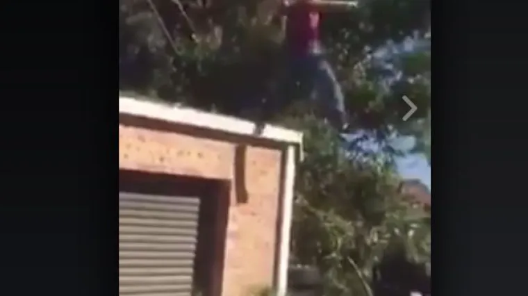 Spu&scaron;tanje s garaže nikad nije bilo frajerskije