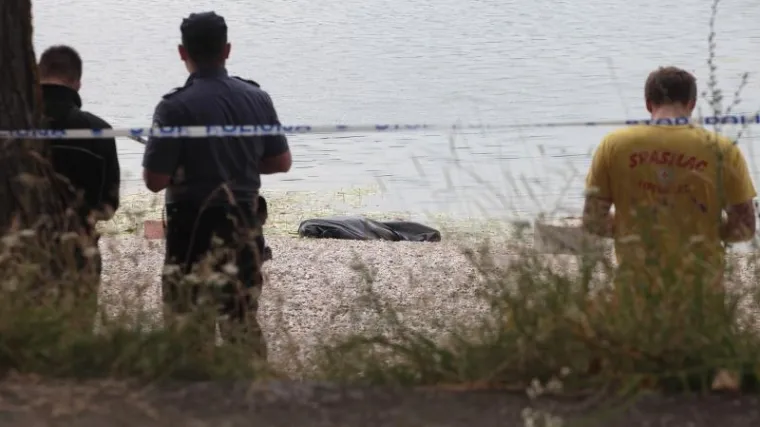 Utopio se mu&scaron;karac, liječnici ga oživljavali sat vremena