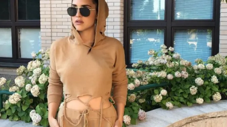 Lana Jurčević je objavila fotografiju u možda najčudnijem outfitu do sada. Evo koliko ko&scaron;ta ovaj neobičan komplet