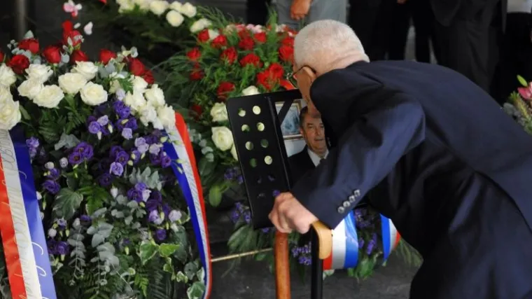 POSLJEDNJI ISPRAĆAJ HRVOJA ŠARINIĆA: Plenković i brojni drugi političari na oproštaju od bivšeg šefa Vlade