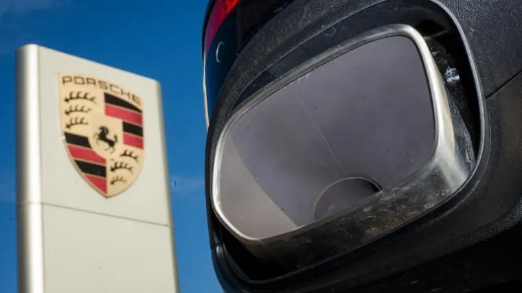 Povlače 22.000 Cayenna zbog ilegalnog softvera i malverzacija s ispu&scaron;nim plinovima