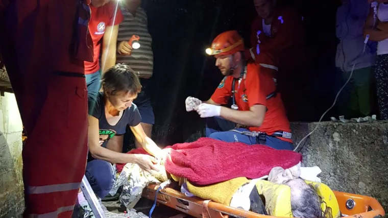 Dramatično spa&scaron;avanje HGSS-ovaca: mu&scaron;karac upao u bunar dubine sedam metara, u njemu ležao sat i pol