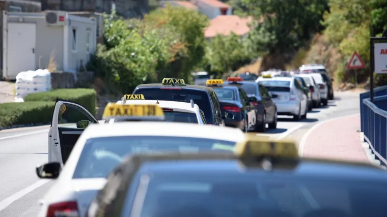 Građani se na Facebooku okomili na taksiste: 'Ne želimo biti žrtve monopola'