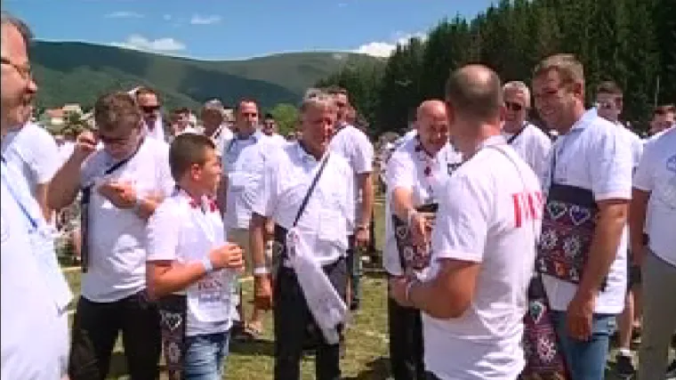 Točno 2 325 Ivana okupilo se na stadionu u Kupresu i tako oborilo Guinnessov rekord u okupljanju imenjaka na jednom mjestu