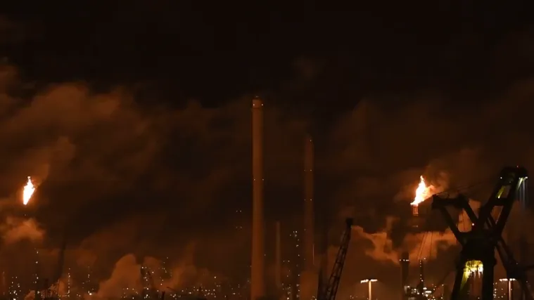 U Nizozemskoj buknuo požar u najvećoj europskoj rafineriji