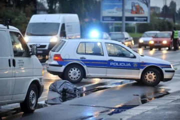 Teška prometna nereća kod Trogira: auto naletio na pješakinju, poginula na mjestu