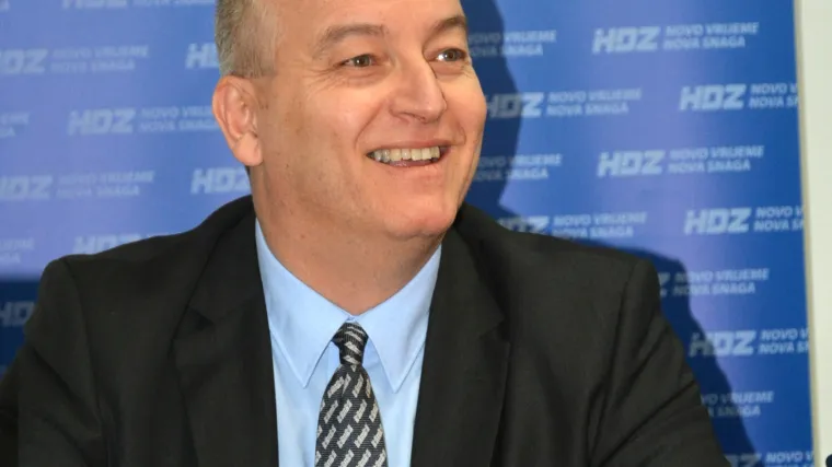 Splitski HDZ-ovac poku&scaron;ao objasniti svoj sumanuti Facebook komentar: 'Ovo graniči sa zonom sumraka!'