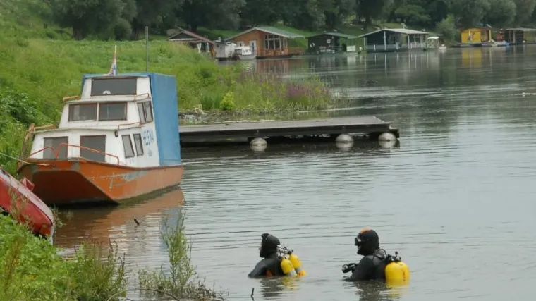 Nisu uočene ozljede koje bi ukazivale na nasilnu smrt