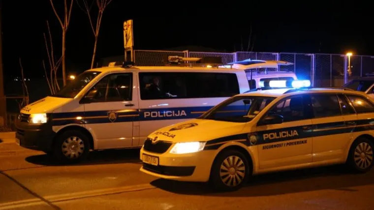 Poginuo vozač osobnog automobila u te&scaron;koj prometnoj nesreći