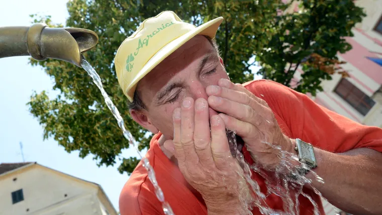 Toplinski udar: trostruko vi&scaron;e intervencija Hitne pomoći na Jadranu