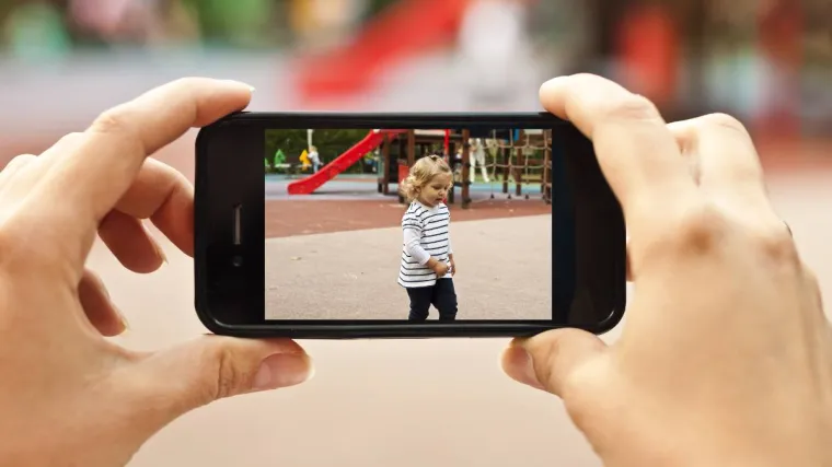 Fotografije gole djece s hrvatskih plaža pronađene na zloglasnom Dark Webu: ne objavljujte fotografije djece bez odjeće