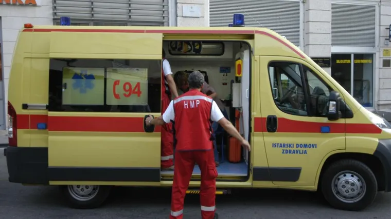 'Prije pola sata brat mi je izboden, ljudi molim vas pomoć...'