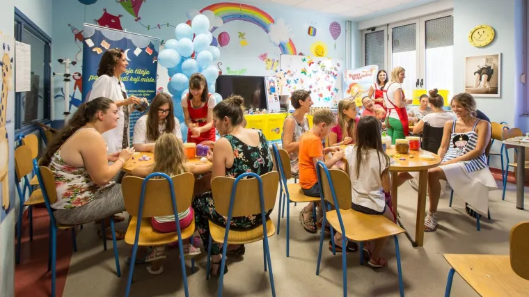 JumpingClay &ndash; jedinstvena glina za učenje kroz igru razveselila mali&scaron;ane KBC-a Sestre milosrdnice