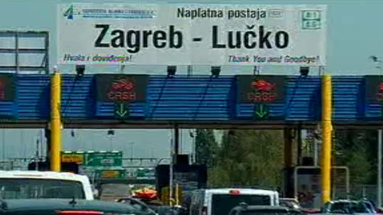 Navala na Jadran: 28 dodatnih autobusnih linija prema moru, dva vlaka vi&scaron;e za Split! Sutra gužve sezone!