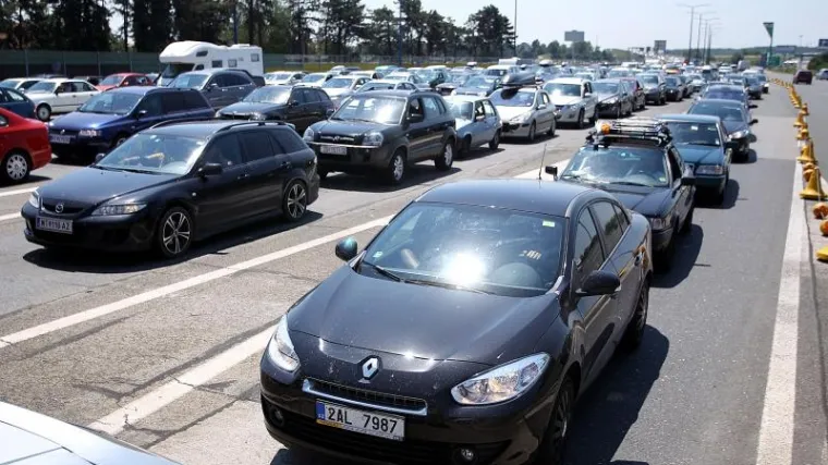 Sunce vas može opeći i kroz stakla automobila