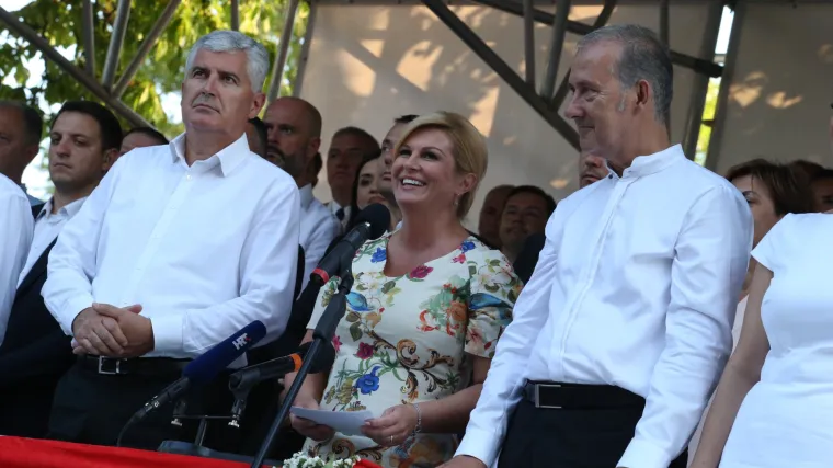 Grabar Kitarović: 'Sinjska alka nas podsjeća na odgovornost prema domovini'