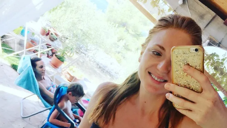 Lijepa splitska glumica na Instagramu pokazala da prati sve trendove