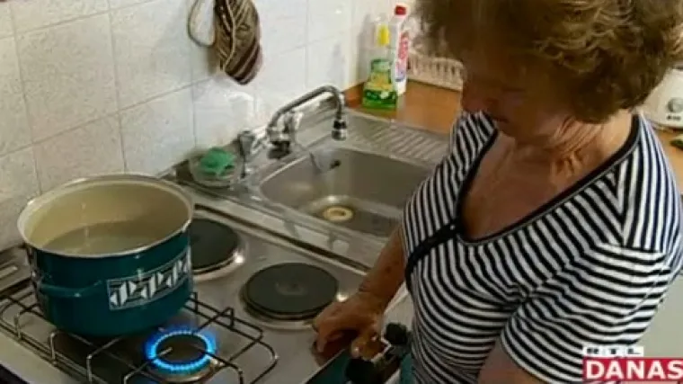 Provjerili smo kako su se građani Novog Zagreba priviknuli na život bez tople vode: 'Ja se ne tu&scaron;iram. Močim ručnike pa se trljam'