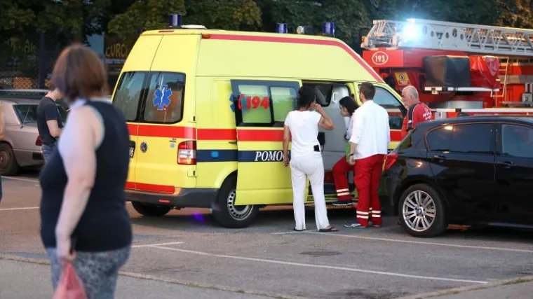 Masovna tučnjava u Makarskoj, jedna osoba te&scaron;ko je ozlijeđena