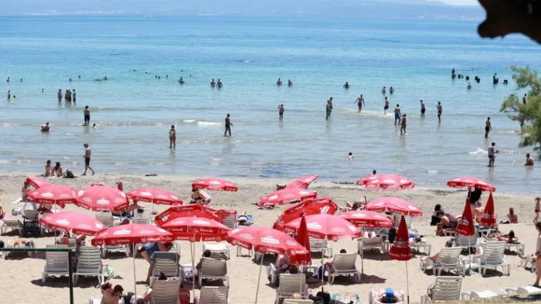 Bili smo u patroli i zavirili u prenosive hladnjake kupača na splitskoj plaži