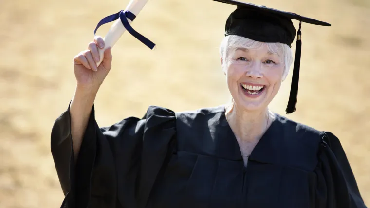 Na Tajlandu diplomirala 91-godi&scaron;nja studentica: 'Oduvijek sam voljela učiti i čitati, no nisam imala novaca'