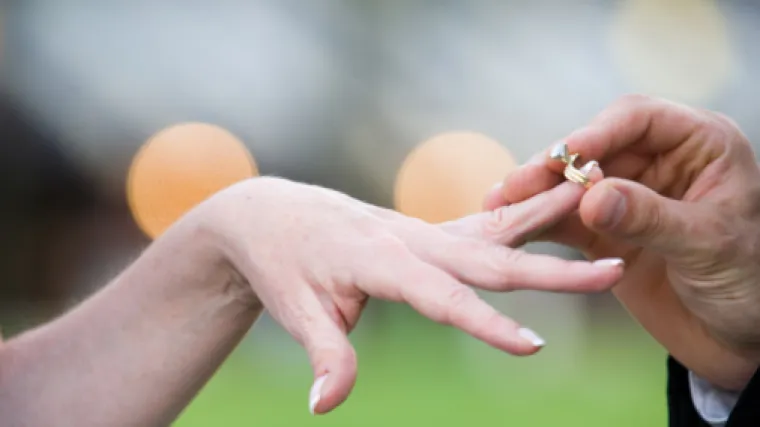 Umjesto svadbe dobili pepeljare u glavu, mladenci poručili gostima: 'Ajte svi u p... materinu!'