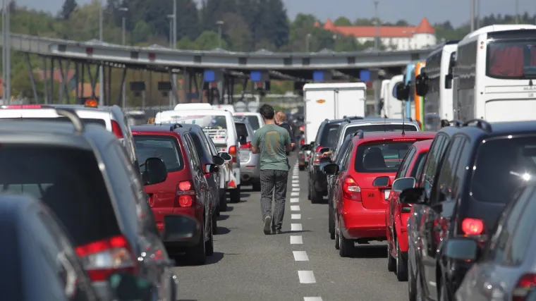 Gužve na granici sa Slovenijom: najduže se čeka na prijelazima u Istri