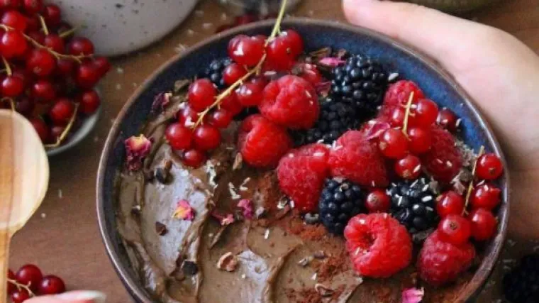 Ovaj ukusan čokoladni mousse gotov je u doslovno manje od pet minuta (a uz to je jo&scaron; i zdrav)