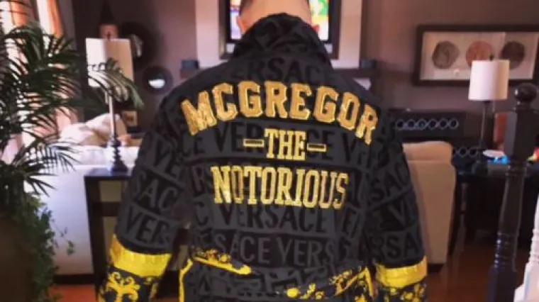 Vatreni Irac pohvalio se glamuroznim ogrtačem za najspektakularniji meč godine